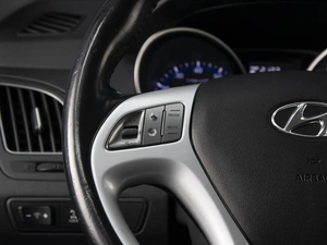 Внедорожник Hyundai ix35 2012 года, 1170000 рублей, Омск