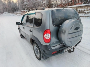 Внедорожник Chevrolet Niva 2010 года, 515000 рублей, Зеленогорск