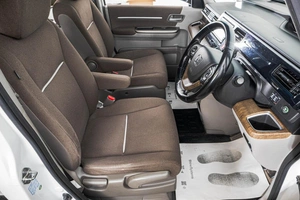 Минивэн Honda Stepwgn 2015 года, 1889000 рублей, Барнаул