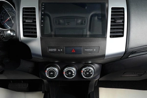 Внедорожник Mitsubishi Outlander 2011 года, 1099000 рублей, Тюмень
