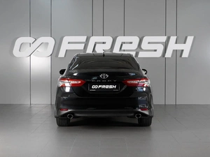 Седан Toyota Camry 2023 года, 3570000 рублей, Красный Пахарь