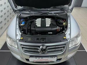 Внедорожник Volkswagen Touareg 2008 года, 1150000 рублей, Красноярск