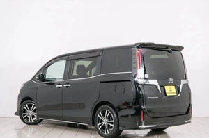 Минивэн Toyota Esquire 2021 года, 3089000 рублей, Красноярск