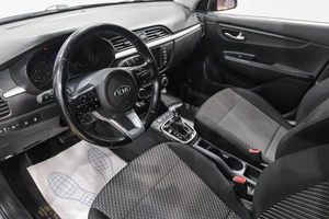 Седан Kia Rio 2019 года, 1589000 рублей, Новокузнецк