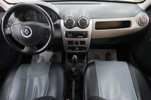 Хетчбэк Renault Sandero 2010 года, 389000 рублей, Омск