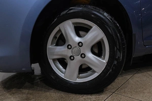 Седан Toyota Yaris 2007 года, 559000 рублей, Новокузнецк