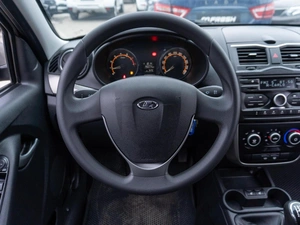 Седан ВАЗ (LADA) Granta 2019 года, 698000 рублей, Саратов