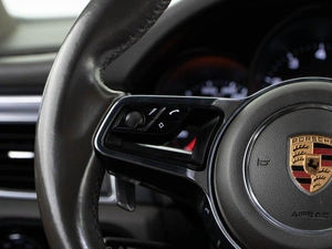 Внедорожник Porsche Macan 2018 года, 3099777 рублей, Москва