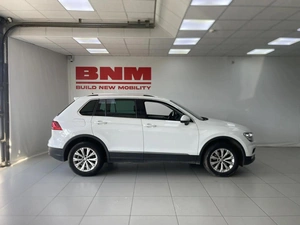 Внедорожник Volkswagen Tiguan 2018 года, 2420000 рублей, Смоленск