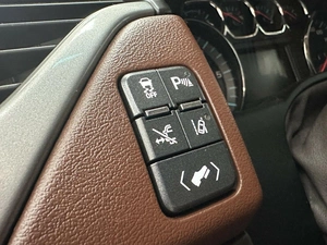 Внедорожник Chevrolet Tahoe 2015 года, 3328000 рублей, Красноярск