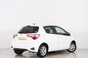 Хетчбэк Toyota Vitz 2019 года, 989000 рублей, Красноярск