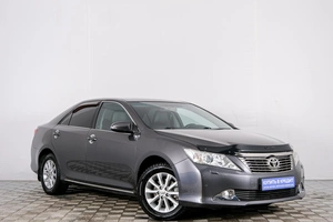 Седан Toyota Camry 2013 года, 1999000 рублей, Красноярск