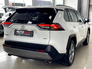 Внедорожник Toyota RAV4 2019 года, 2997000 рублей, Солонцы