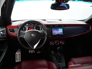 Хетчбэк Alfa Romeo Giulietta 2014 года, 2399077 рублей, Москва
