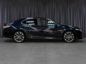 Седан Toyota Camry 2019 года, 3819000 рублей, Тюмень