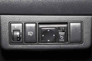 Хетчбэк Nissan Tiida 2011 года, 819000 рублей, Новосибирск