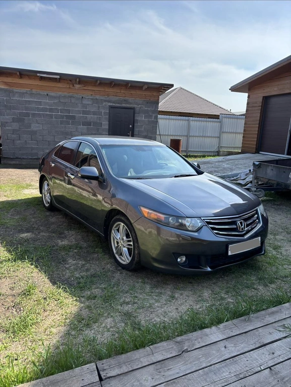 Седан Honda Accord 2008 года, 875000 рублей, Красноярск