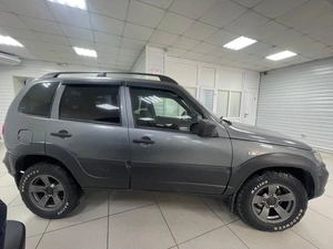 Внедорожник Chevrolet Niva 2019 года, 850000 рублей, Ачинск