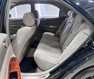 Седан Toyota Camry 2005 года, 890000 рублей, Красноярск