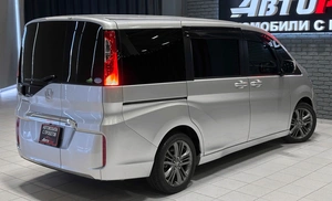 Минивэн Honda Stepwgn 2017 года, 1720000 рублей, Красноярск