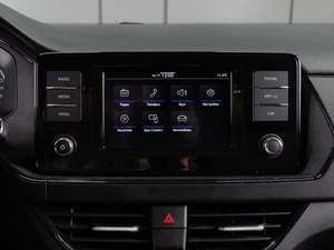 Лифтбек Volkswagen Polo 2022 года, 1699000 рублей, Тюмень