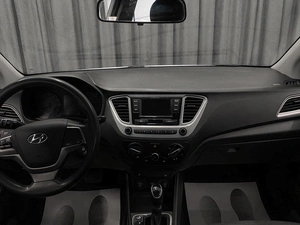 Седан Hyundai Solaris 2019 года, 990000 рублей, Красноярск