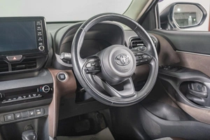 Внедорожник Toyota Yaris Cross 2021 года, 1849000 рублей, Томск
