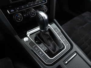 Седан Volkswagen Passat 2016 года, 1713444 рублей, Москва