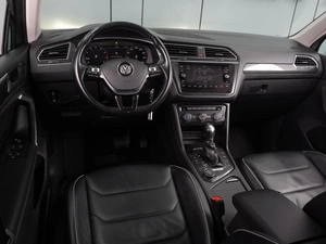 Внедорожник Volkswagen Tiguan 2018 года, 2703000 рублей, Воронеж