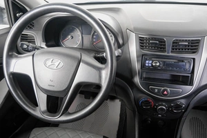 Седан Hyundai Solaris 2014 года, 799000 рублей, Кемерово