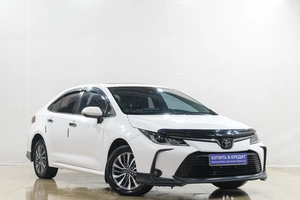 Седан Toyota Corolla 2019 года, 1859000 рублей, Новокузнецк