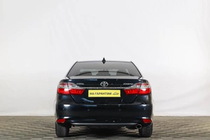 Седан Toyota Camry 2015 года, 2149000 рублей, Тюмень