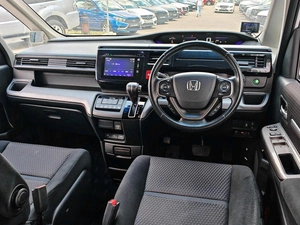 Минивэн Honda Stepwgn Spada 2015 года, 1998000 рублей, Краснодар