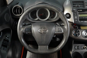 Внедорожник Toyota RAV4 2012 года, 1499000 рублей, Тюмень