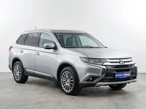 Внедорожник Mitsubishi Outlander 2015 года, 1898055 рублей, Москва