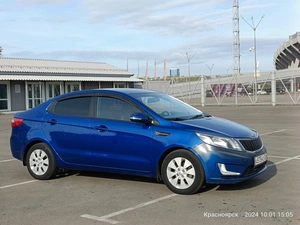 Седан Kia Rio 2013 года, 850000 рублей, Красноярск