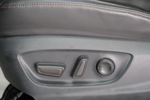 Седан Toyota Camry 2018 года, 2999000 рублей, Омск