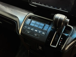 Минивэн Honda Stepwgn 2020 года, 2677000 рублей, Красноярск