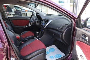 Хэтчбек Hyundai Solaris 2012 года, 990000 рублей, Мирное