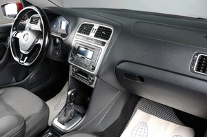 Седан Volkswagen Polo 2016 года, 999000 рублей, Тюмень