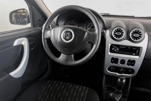 Седан Renault Logan 2013 года, 349000 рублей, Пермь