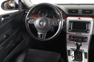 Седан Volkswagen Passat 2010 года, 869000 рублей, Пермь