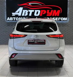 Внедорожник Toyota Highlander 2025 года, 4927000 рублей, Красноярск