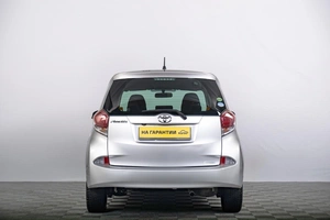 Хетчбэк Toyota Ractis 2014 года, 1219000 рублей, Томск