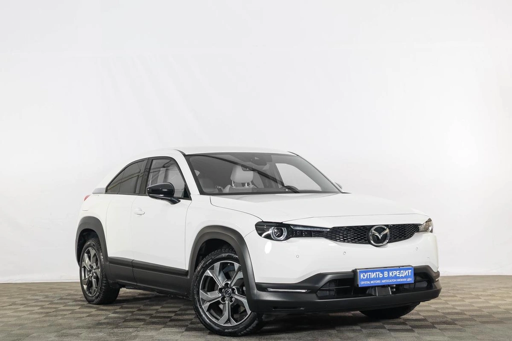 Хетчбэк Mazda MX-30 2020 года, 2349000 рублей, Тюмень