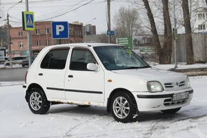 Хетчбэк Nissan March 1998 года, 220000 рублей, Красноярск