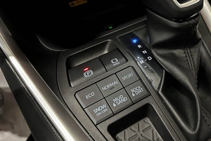 Внедорожник Toyota RAV4 2025 года, 3997000 рублей, Красноярск