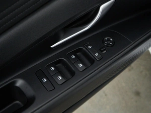 Седан Hyundai Elantra 2021 года, 1927077 рублей, Москва