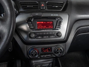 Седан Kia Rio 2013 года, 970000 рублей, Краснодар