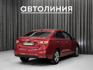 Седан Hyundai Solaris 2018 года, 1380000 рублей, Красноярск
